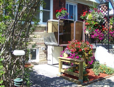 Porch-Lift-Surrounded-by-Garden