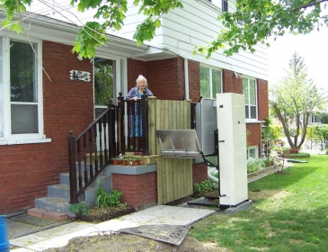 thumbs_Vertical-Porch-Lift-with-Customer-Angle-2-copy