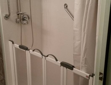 thumbs_shower-with-bi-fold-caregiver-doors-6
